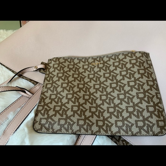 DKNY large tote - Picture 6 of 8